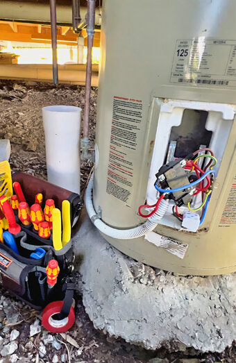 https://northperthhotwater.com.au/uploads/2025/06/electric-hot-water-system-49471.jpg